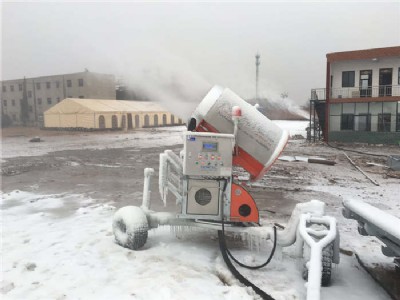 ������˹���ѩ�C �ߜ�С����ѩ�C�r��