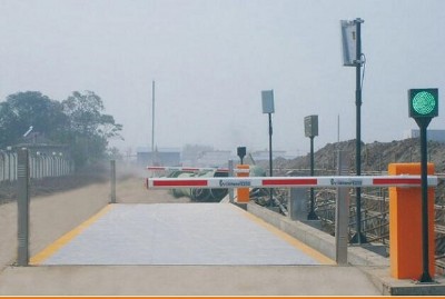 ��������܇��o��ֵ�طQ��ϵ�y���b